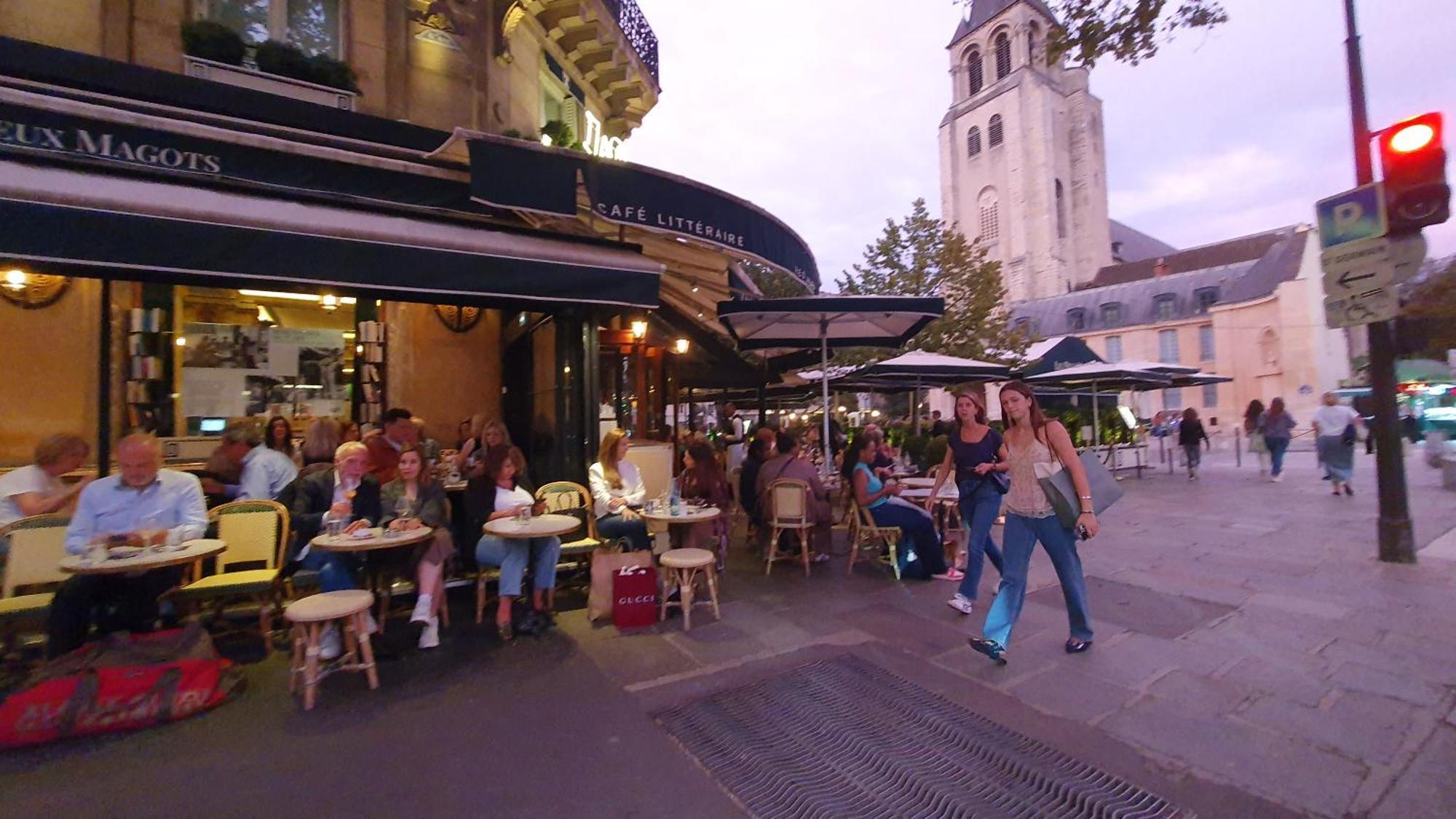 Accommodatie bij particulieren Gare Montparnasse,gorgeous Place, Center ,close To Eiffel Tour And Louvre Meusm , Front Metro Parijs