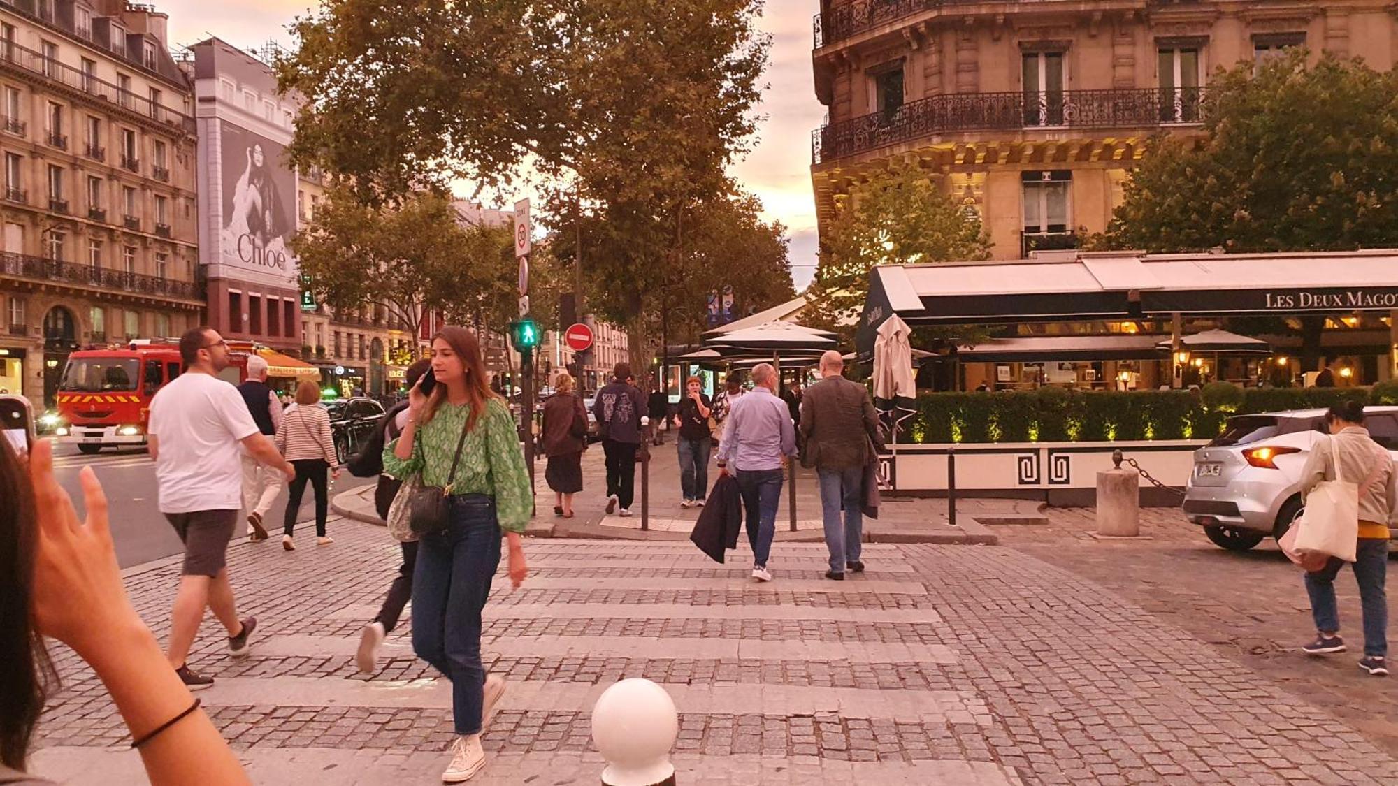 Accommodatie bij particulieren Gare Montparnasse,gorgeous Place, Center ,close To Eiffel Tour And Louvre Meusm , Front Metro *